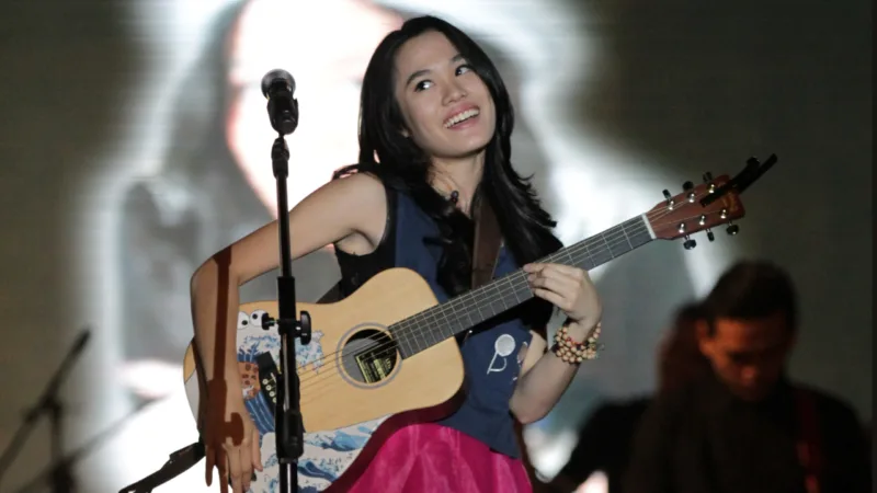 Sheryl Sheinafia Tuangkan Kisah Hidup dalam Album Bittersweet, Hadirkan Sembilan Lagu dengan Rasa Berbeda