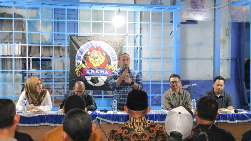 Wakapolresta Malang Kota Sambang Siskamling, Serap Aspirasi dan Siapkan Solusi untuk Warga Kampung Biru Arema