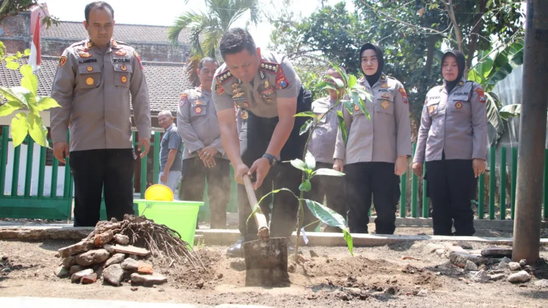 Green Policing Polresta Malang Kota, Dorong Penghijauan hingga Polsek Jajaran