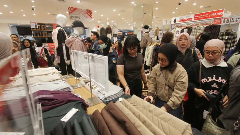 Antusiasme Warga Malang Membludak, UNIQLO Resmi Buka Gerai Pertama di MOG