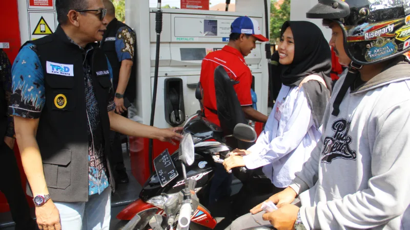 Antrean SPBU Malang Mengular, Pemkot Pastikan Stok BBM Aman