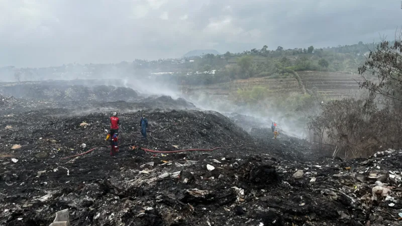 DLH Gandeng Babinsa dan Bhabinkamtibmas Cegah Pemulung Masuk Zona Berbahaya TPA Supit Urang