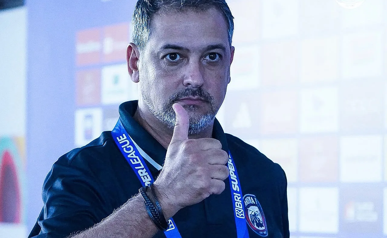 Arema FC Akhiri Kerja Sama dengan Marcos Santos, Andre Caldas Jadi Pelatih Interim